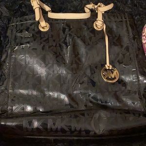 Cute Michael Kors tote/purse